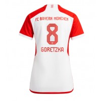 Camiseta Bayern Munich Leon Goretzka #8 Primera Equipación para mujer 2023-24 manga corta